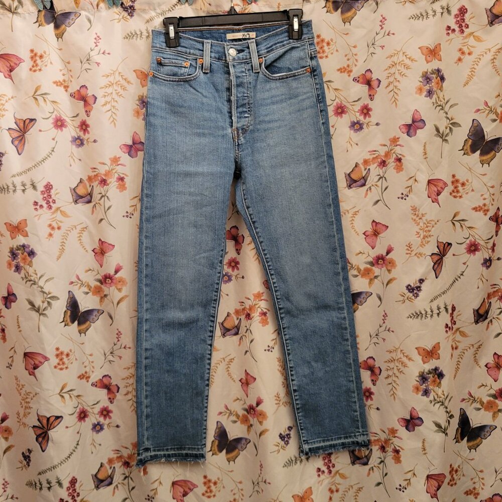 Levi's Wedgie Straight True Blue Wash Jeans